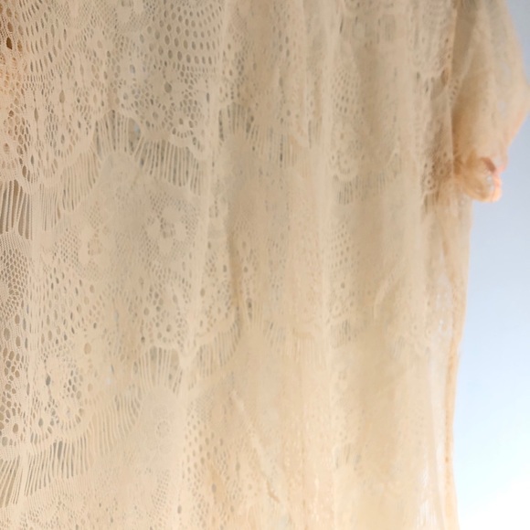 SOLD 🌷4/$20 American Apparel El Salvador lace blouse - Picture 9 of 9